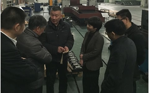 浦江縣委副書記、代縣長俞佩芬一行考察杭機(jī)股份